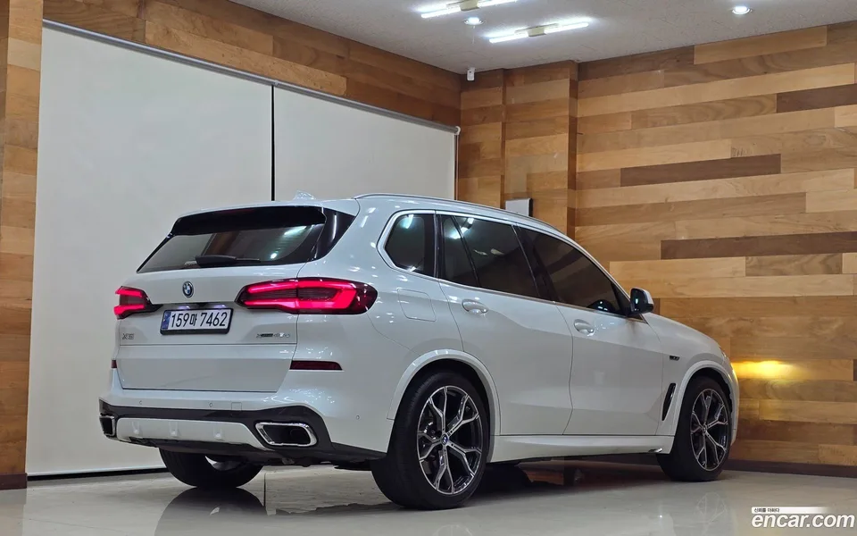 BMW X5 xDrive 45e M 2022 — миниатюра 2