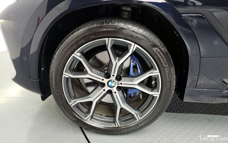 BMW X6 xDrive40i M 2022 — миниатюра 5