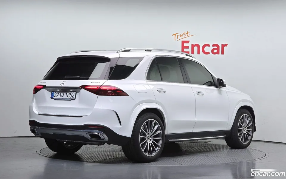 Mercedes-Benz GLE-Class GLE450 4MATIC 2025 — миниатюра 2