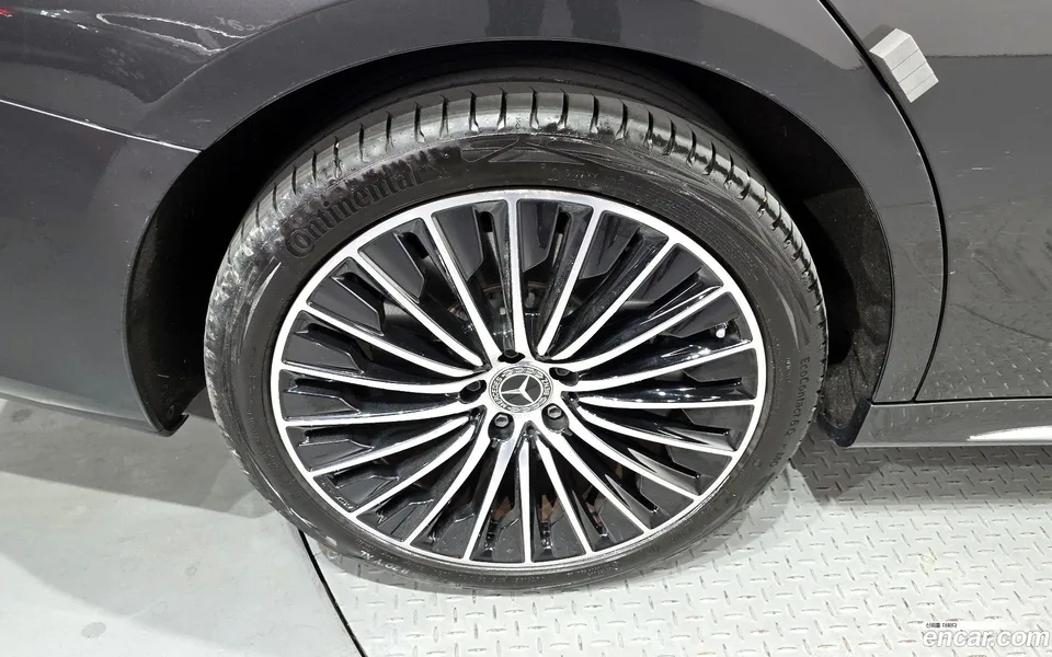 Mercedes-Benz E-Class E450 4MATIC 2024 — миниатюра 5