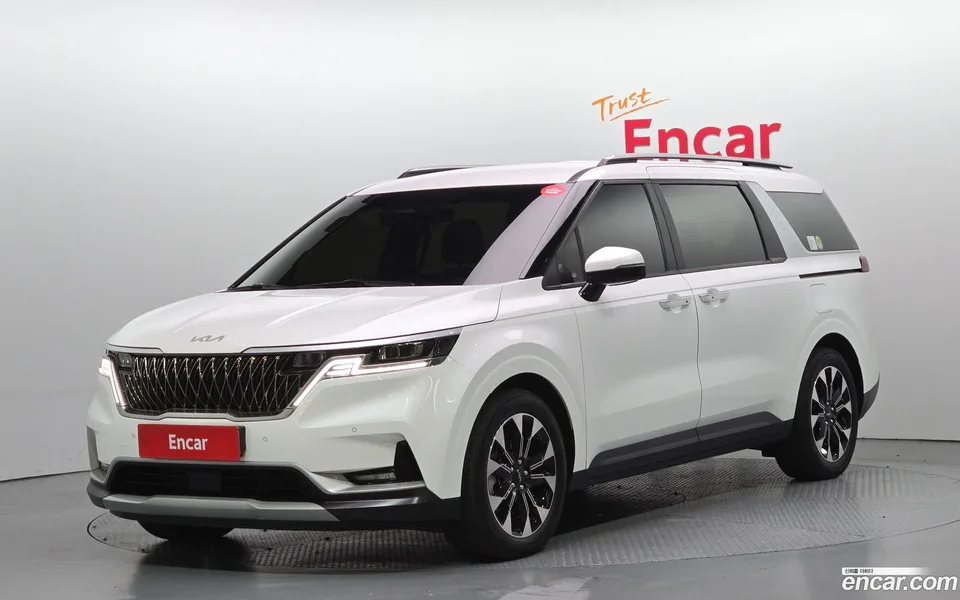 Kia Carnival 9 2023 — фото 1, купить с доставкой в Москву