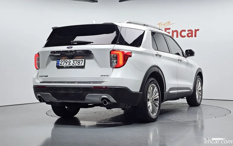 Ford Explorer 2.3 4WD 2022 — миниатюра 2
