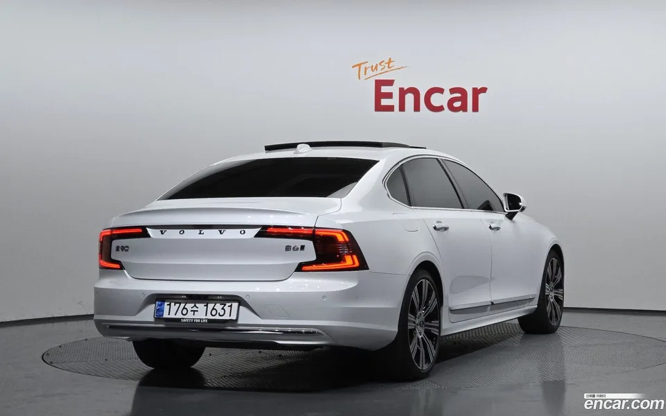 Volvo S90 B6 AWD 2023 — миниатюра 2