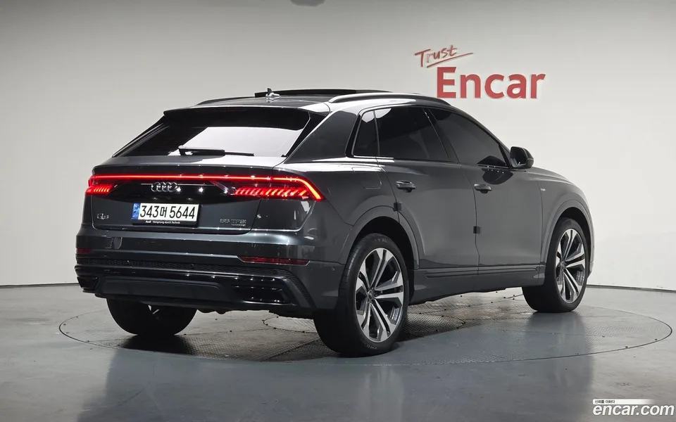 Audi Q8 (4M) 55 TFSI 2023 — миниатюра 2