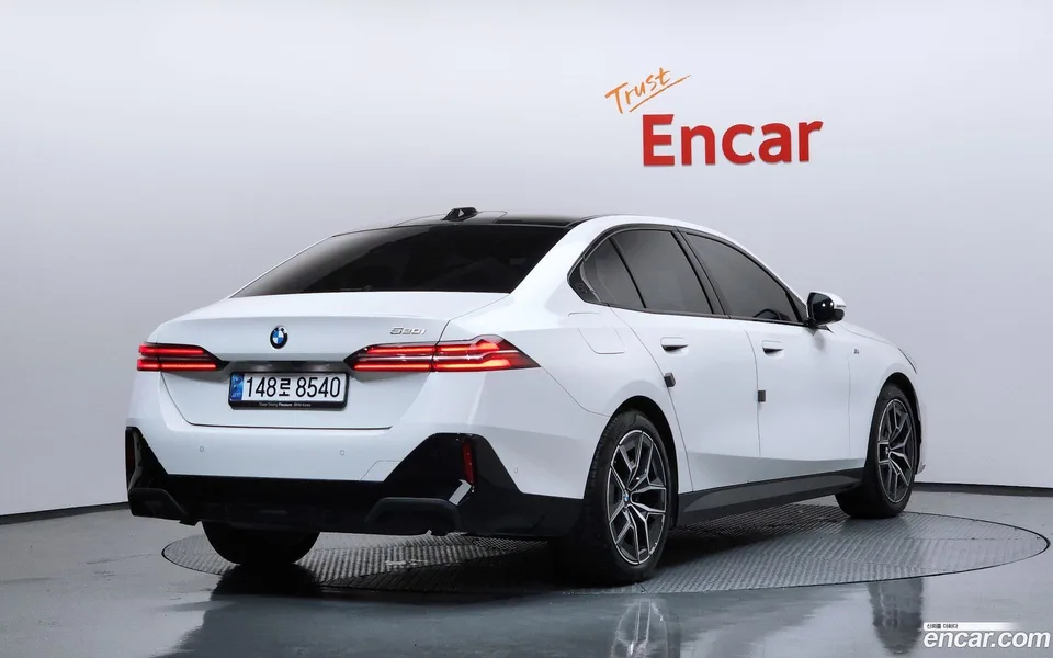 BMW 5 Series 520i M 2025 — миниатюра 2