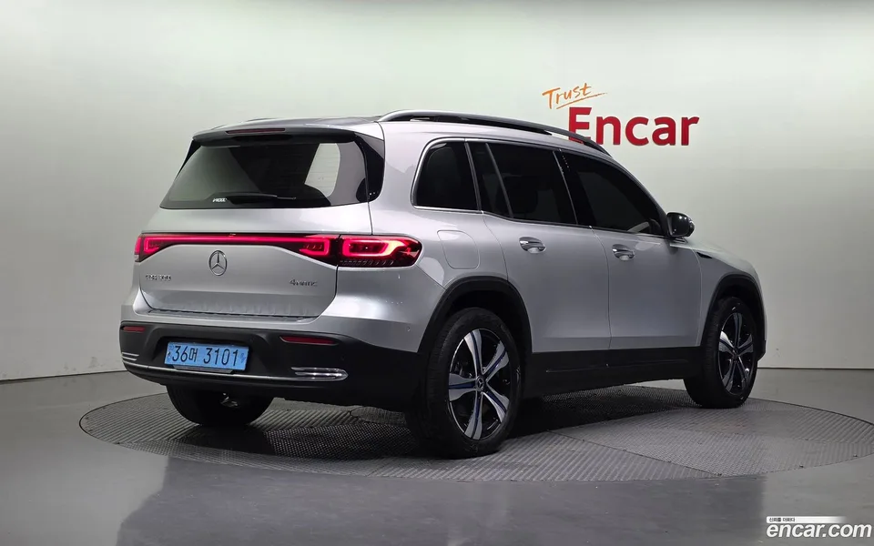 Mercedes-Benz EQB EQB300 4MATIC 2023 — миниатюра 2