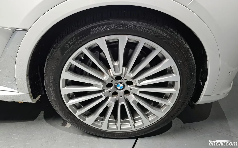 BMW X7 xDrive 40d 6 2022 — миниатюра 5