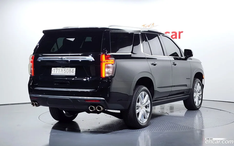 Chevrolet Tahoe 6.2 4WD 2022 — миниатюра 2
