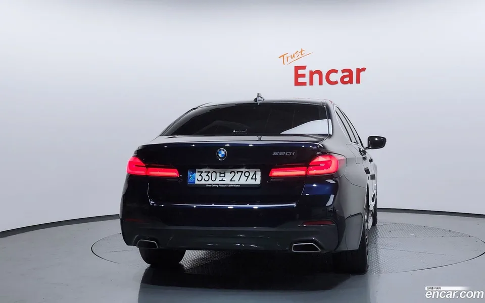 BMW 5 Series 520i M 2022 — миниатюра 4