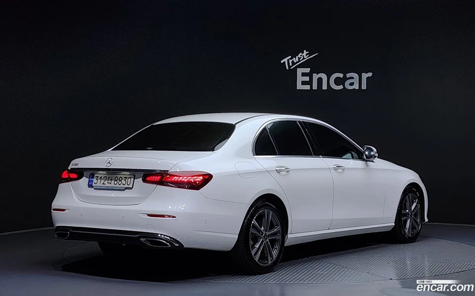 Mercedes-Benz E-Class E250 2023 — миниатюра 2