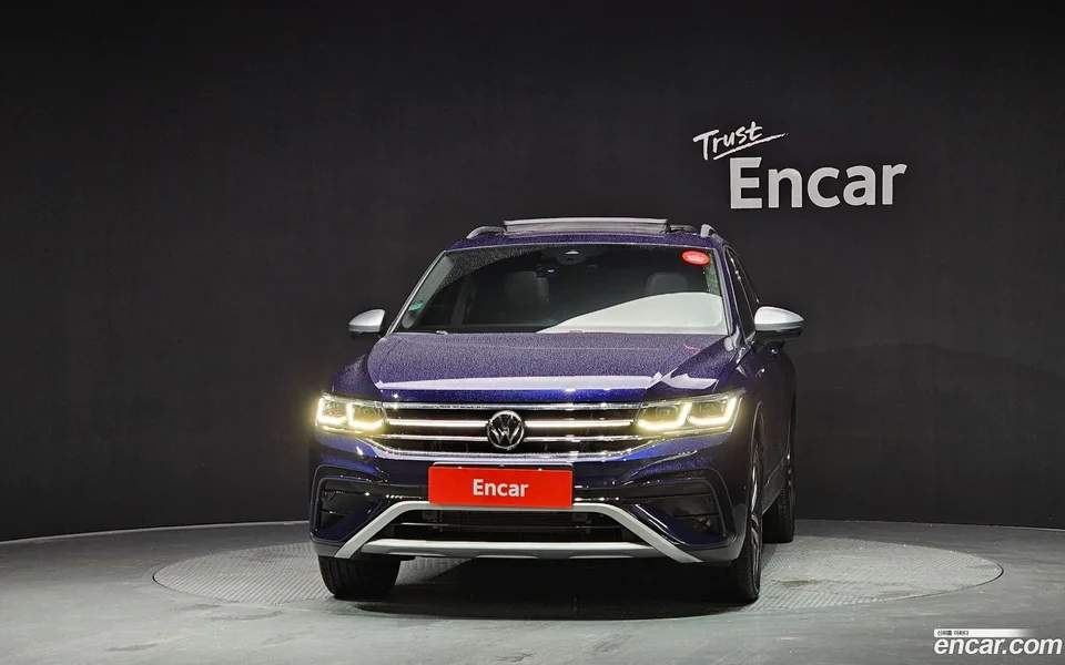 Volkswagen Tiguan Allspace 2.0 TSI 2023 — миниатюра 3
