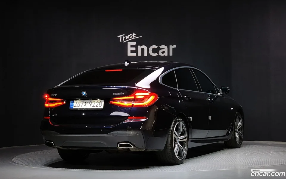 BMW 6 Series GT 630i xDrive M 2022 — миниатюра 2