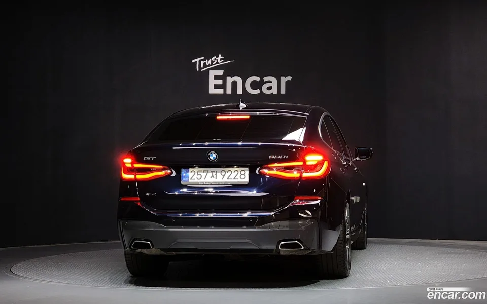 BMW 6 Series GT 630i xDrive M 2022 — миниатюра 4