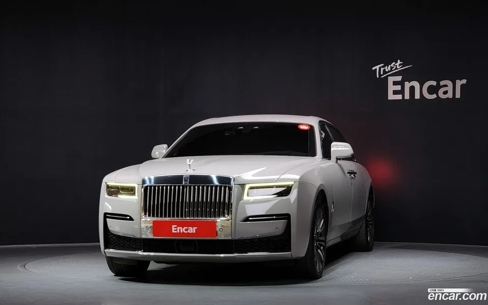 Rolls-Royce Ghost 6.7 EWB V12 2022 — миниатюра 3