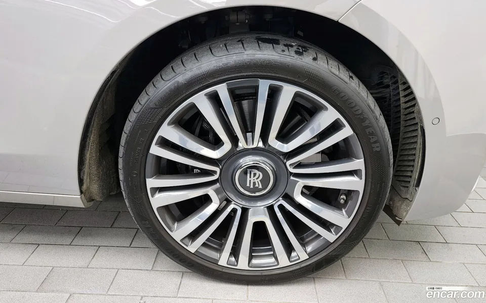 Rolls-Royce Ghost 6.7 EWB V12 2022 — миниатюра 5