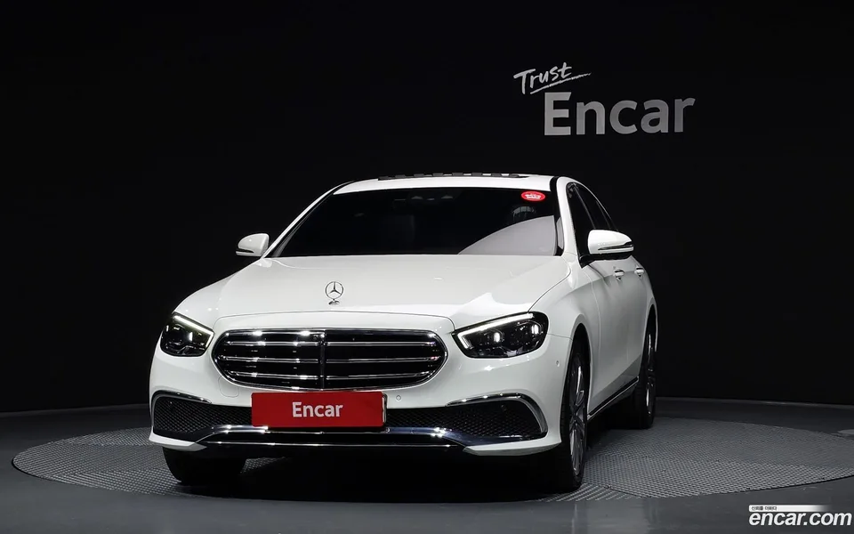 Mercedes-Benz E-Class E350 4MATIC 2022 — миниатюра 3