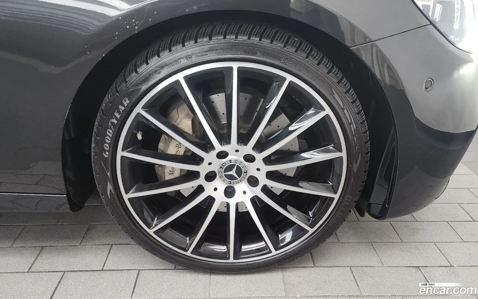 Mercedes-Benz E-Class E350 4MATIC AMG Line 2022 — миниатюра 5