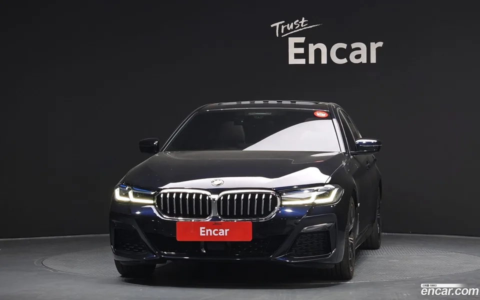 BMW 5 Series 530i xDrive M 2022 — миниатюра 3