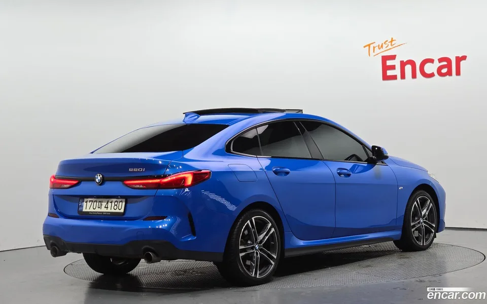 BMW 2 Series Gran Coupe 220i M 2022 — миниатюра 2