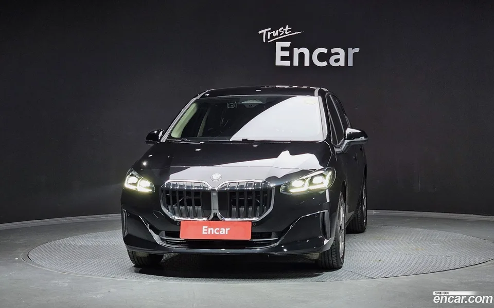 BMW 2 Series Active Tourer 220i 2025 — миниатюра 3