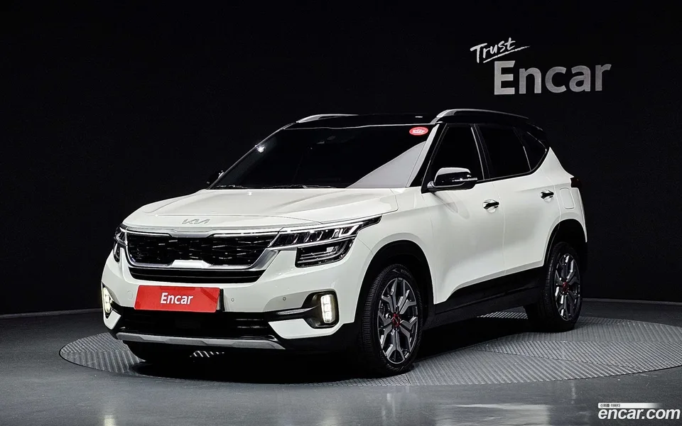 Kia Seltos 1.6 2WD 2022 — фото 1, купить с доставкой в Москву