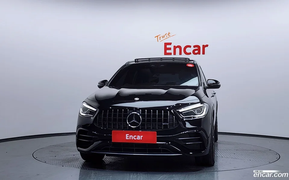 Mercedes-Benz GLA-Class GLA45 AMG 4MATIC+ 2023 — миниатюра 3