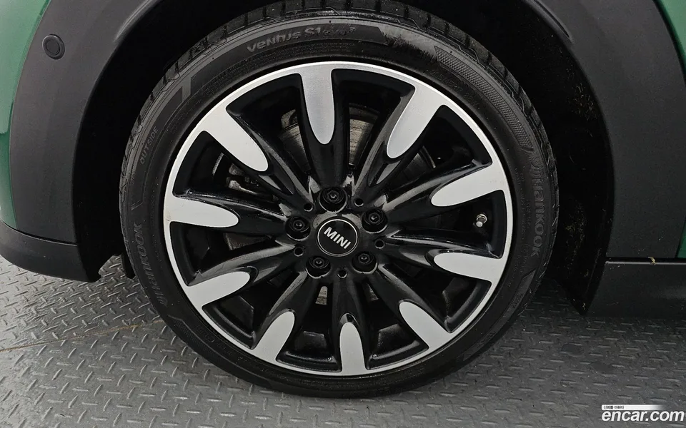 MINI Cooper S 2022 — миниатюра 5