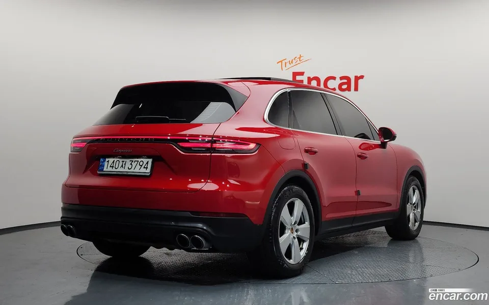 Porsche Cayenne 3.0 2023 — миниатюра 2