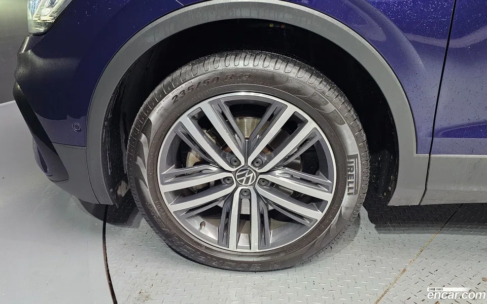Volkswagen Tiguan Allspace 2.0 TSI 2023 — миниатюра 5