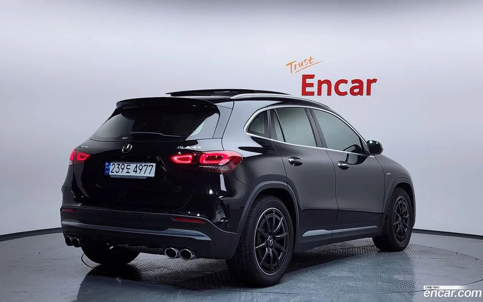 Mercedes-Benz GLA-Class GLA45 AMG 4MATIC+ 2023 — миниатюра 2