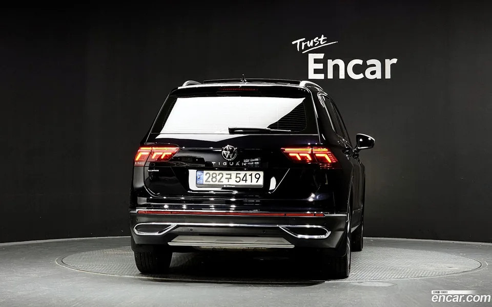 Volkswagen Tiguan Allspace 2.0 TSI 2022 — миниатюра 4