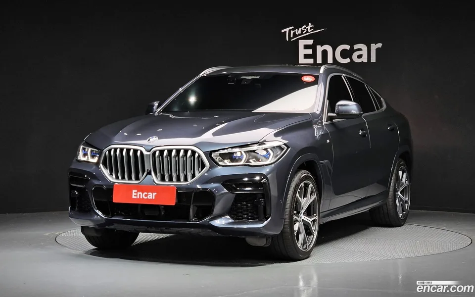 BMW X6 xDrive30d M 2022 — фото 1, купить с доставкой в Москву