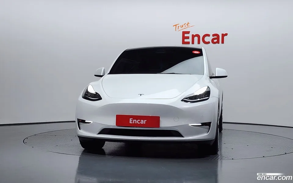 Tesla Model Y AWD 2022 — миниатюра 3