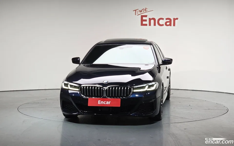 BMW 5 Series 520i M 2022 — миниатюра 3
