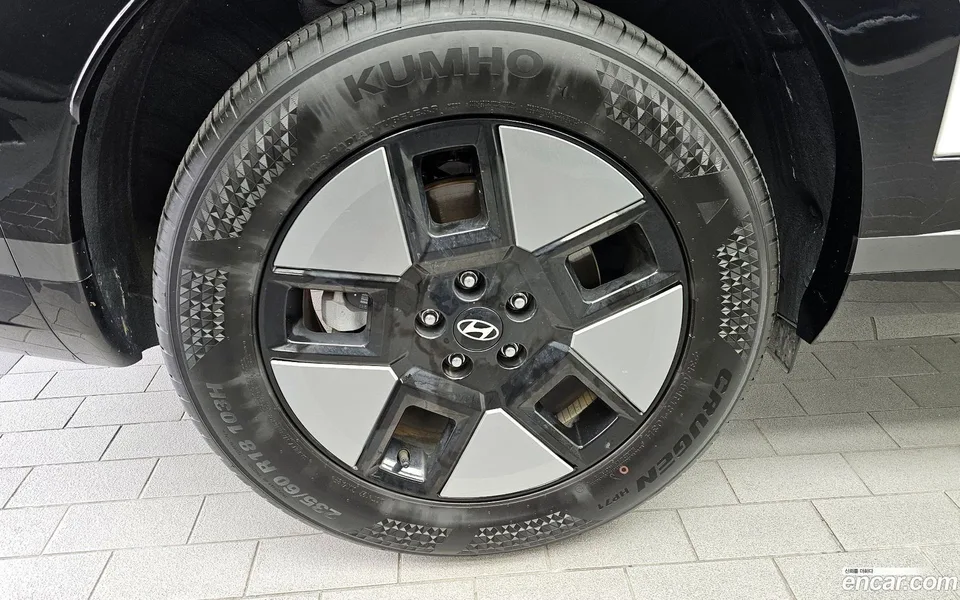 Hyundai SantaFe HEV 1.6 2WD 2023 — миниатюра 5