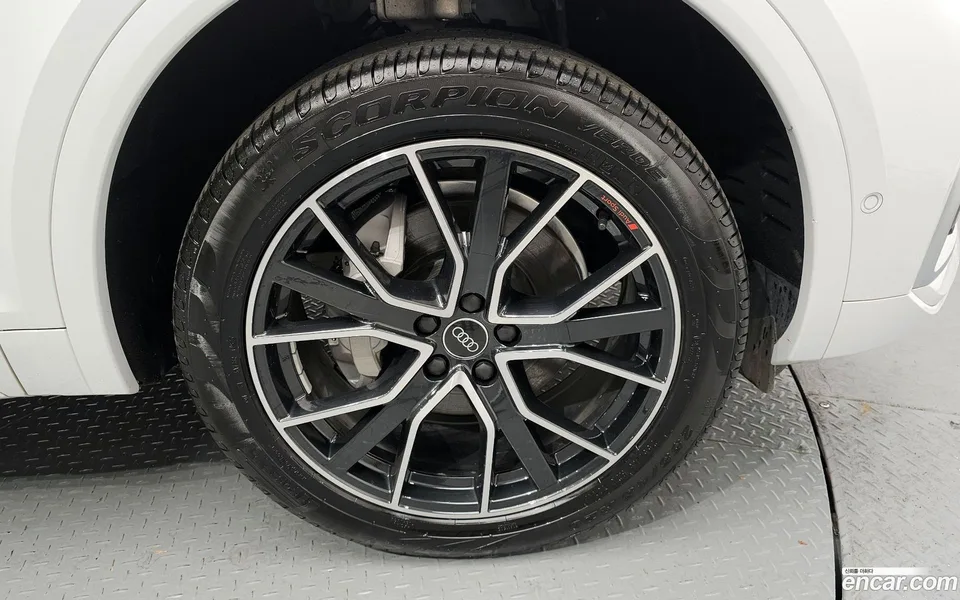 Audi Q5 45 TFSI 2024 — миниатюра 5