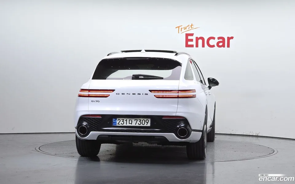 Genesis GV70 2.5T 2WD 2022 — миниатюра 4