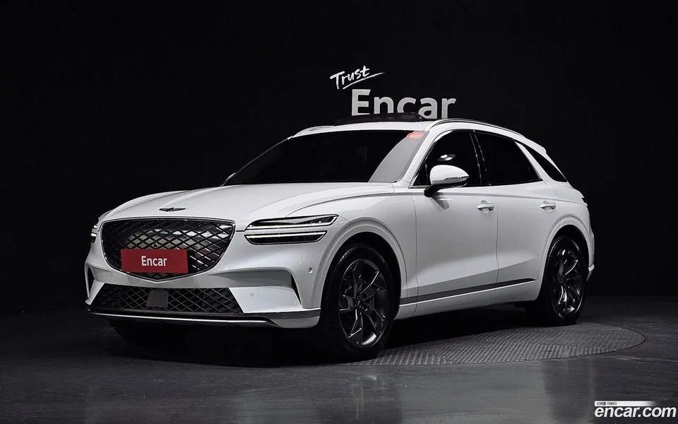 Genesis Electrified GV70 e-AWD 2022 — фото 1, купить с доставкой в Москву