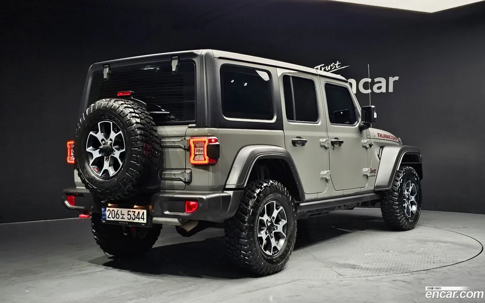 Jeep Wrangler 2.0 4 2023 — миниатюра 2