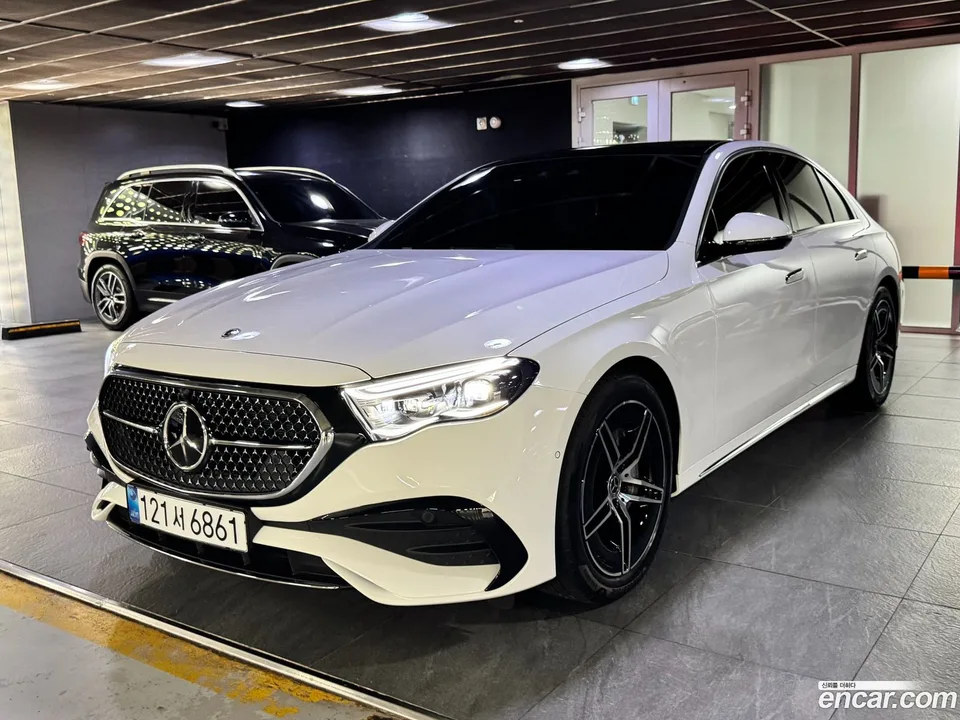 Mercedes-Benz E-Class E300 4MATIC AMG Line 2025 — миниатюра 2
