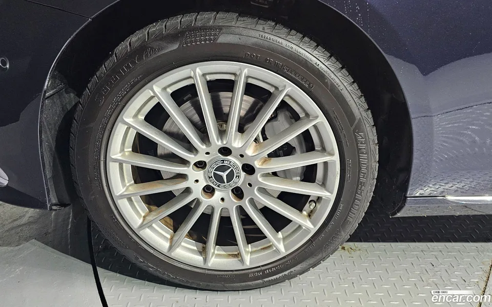 Mercedes-Benz E-Class E250 2022 — миниатюра 5