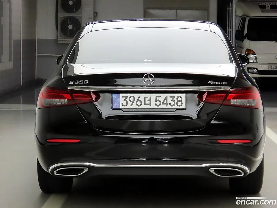Mercedes-Benz E-Class E350 4MATIC 2022 — миниатюра 3