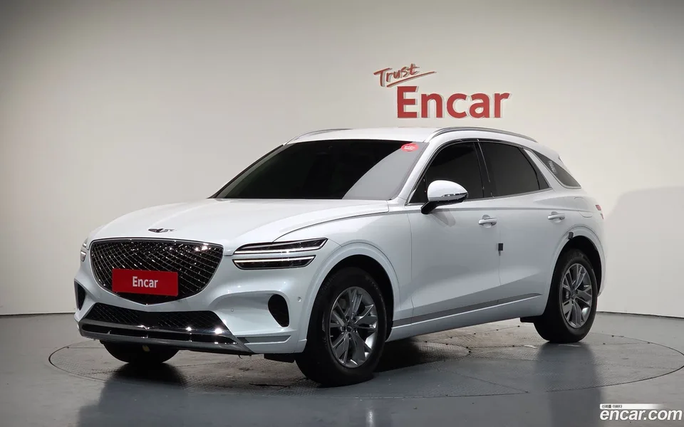 Genesis GV70 2.5T 2WD 2023 — фото 1, купить с доставкой в Москву