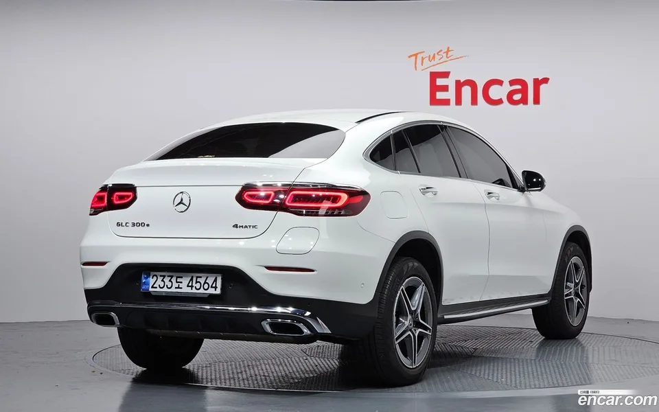 Mercedes-Benz GLC-Class GLC300e 4MATIC 2023 — миниатюра 2