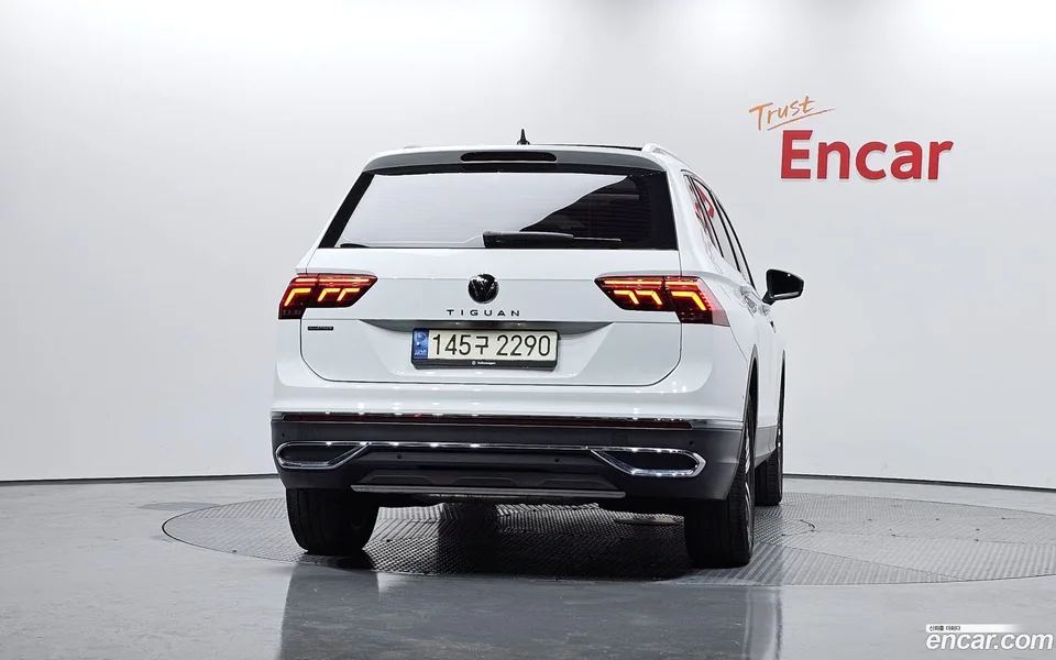 Volkswagen Tiguan Allspace 2.0 TSI 2022 — миниатюра 4