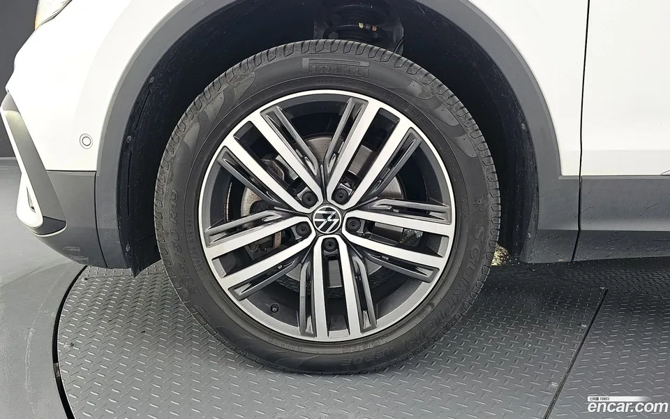 Volkswagen Tiguan Allspace 2.0 TSI 2022 — миниатюра 5