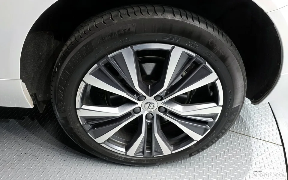 Volvo XC60 B6 2022 — миниатюра 5
