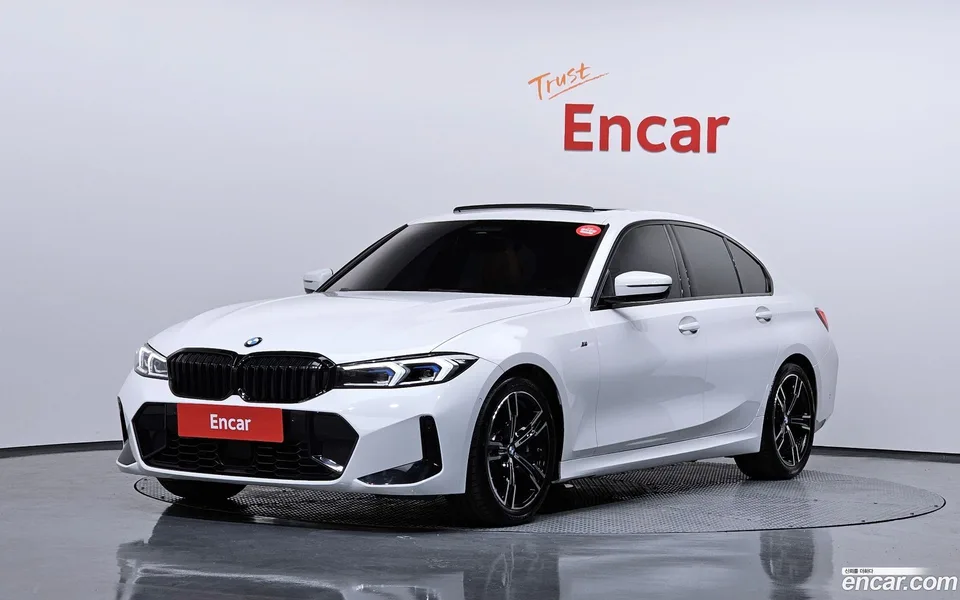 BMW 3 Series 320i M 2023 — фото 1, купить с доставкой в Москву