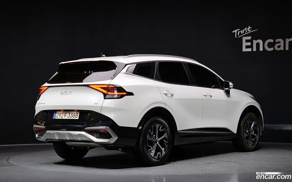 Kia Sportage Hybrid 2WD 2024 — миниатюра 2