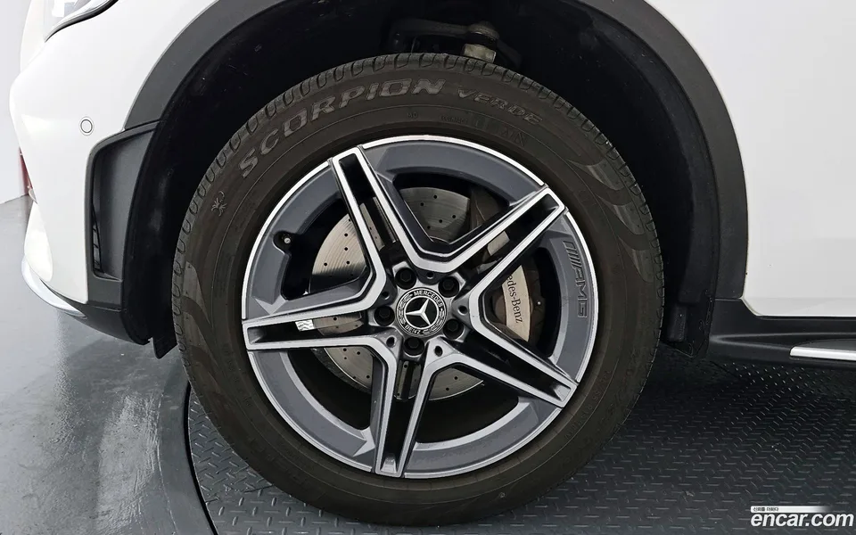 Mercedes-Benz GLC-Class GLC300e 4MATIC 2023 — миниатюра 5